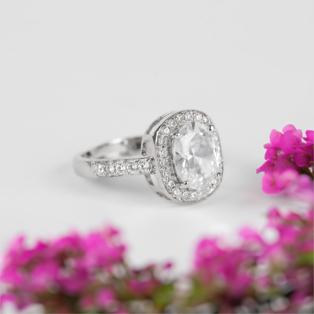 Solitaire Oval Ring